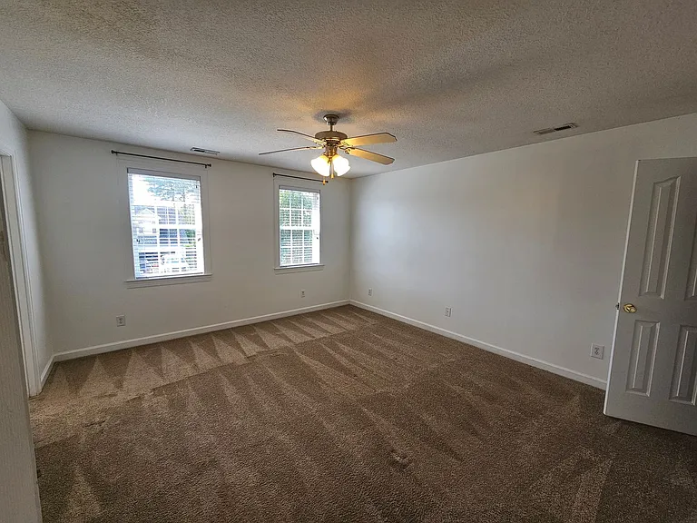 208 Burning Tree Ln — Photo 14