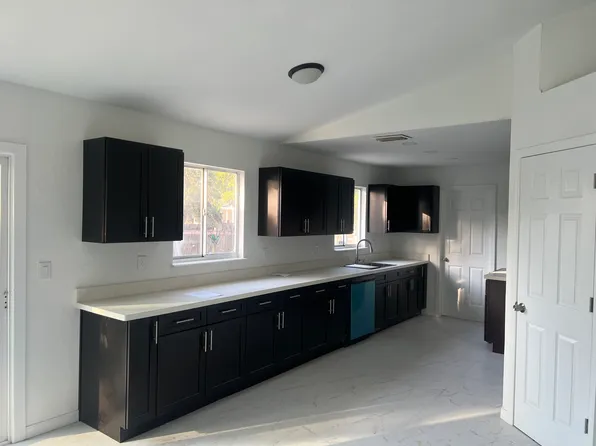 26825 Saint Thomas Dr, Bonita Springs, FL 34135