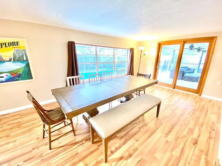 432 Penguin Dr — Photo 2