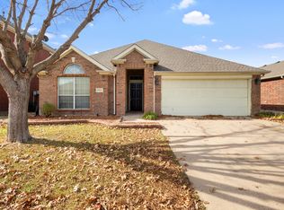 10521 Jaybird Dr, Fort Worth, TX 76244