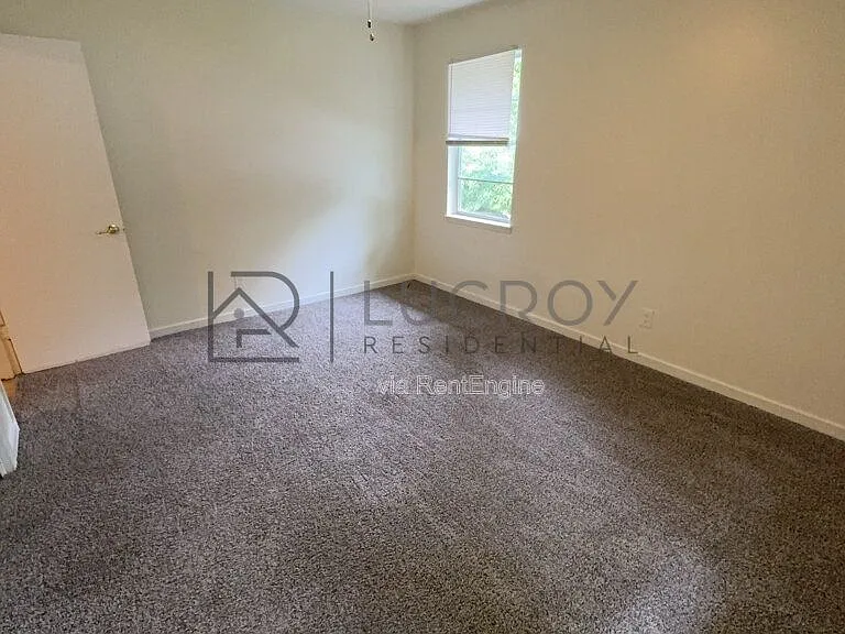 1513 Maria Dr — Photo 6