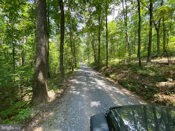 1790 Monroe Mountain Rd, Clearville, PA 15535