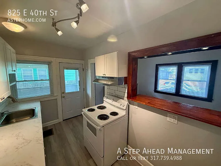 825 E 40th St — Photo 17