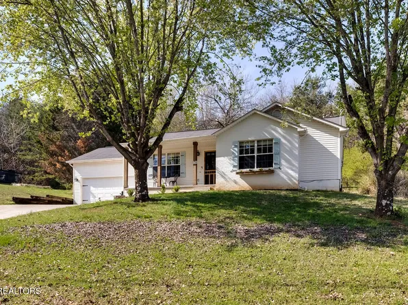 150 Crestfield Ln, Lenoir City, TN 37771