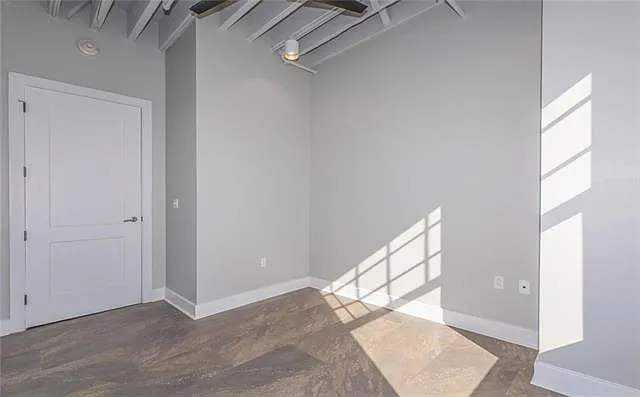 818 Howard Ave #402 — Photo 12