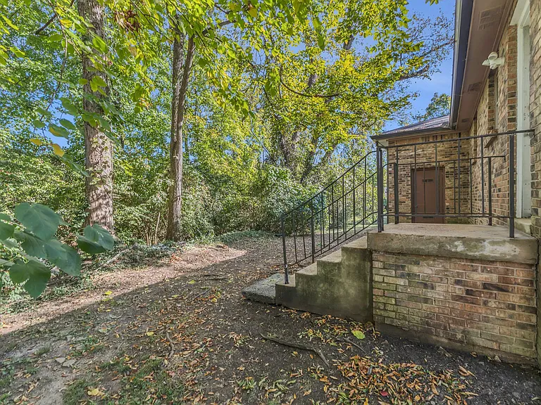 3108 Lealand Ln #B — Photo 17