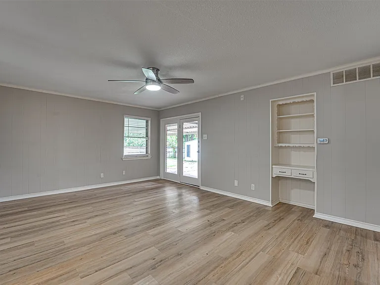 825 Branch Dr — Photo 9