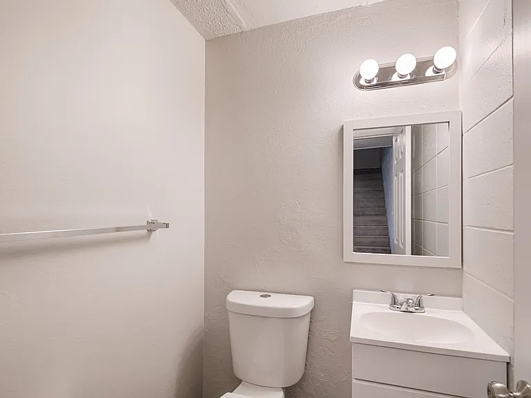 2003 E Linden St #2 — Photo 14