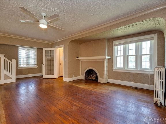 2nd image of 1116 Broadview Blvd