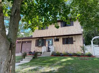 4 Joy Rd, Selden, NY 11784