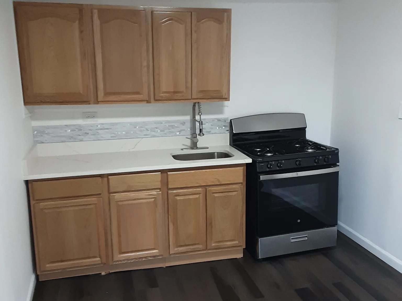 415 Whittaker Road - 5 — Photo 1