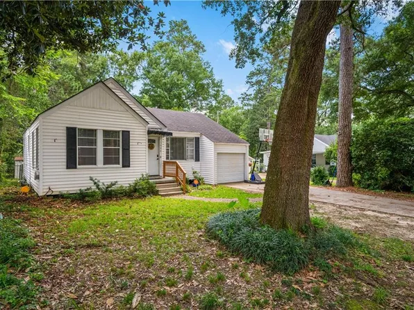 1606 Oakland St, Pineville, LA 71360