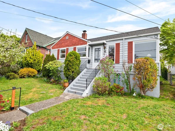 1110 Hayward Avenue, Bremerton, WA 98310