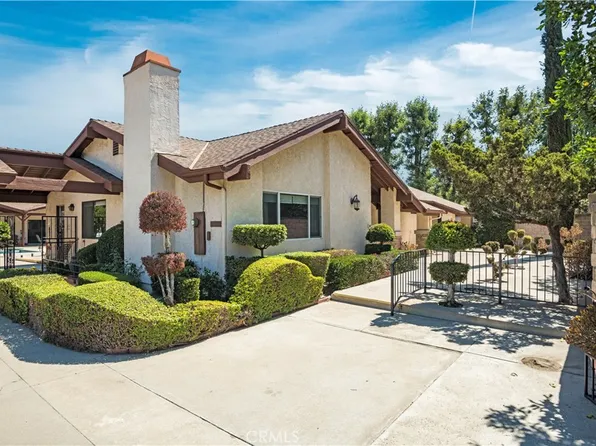 9635 Sunland Blvd, Sunland, CA 91040