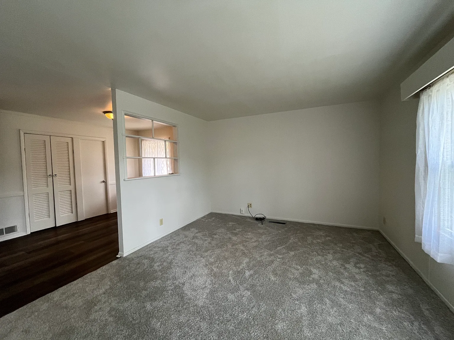 3 bed, 1025 sqft, $1,225 — Photo 2
