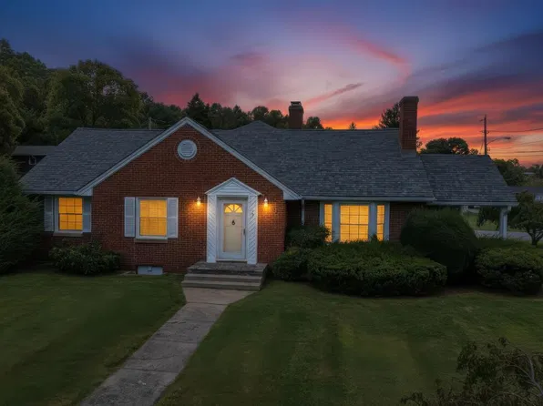 14 Lively St, Lebanon, VA 24266