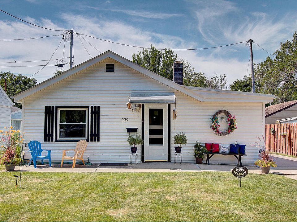 339 W Roberta Ave, Waukesha, WI 53186 Zillow