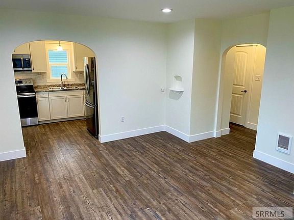 2nd image of 942 10th St