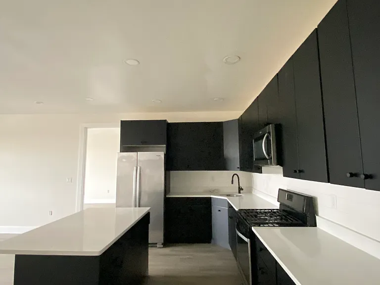 230 Harrison St #403 — Photo 1