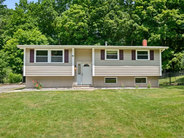 46 Highland Drive, Ledyard, CT 06339