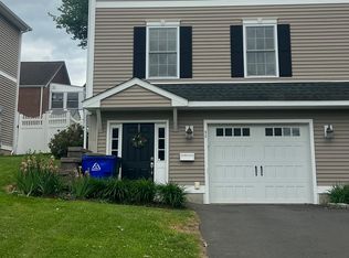 9C Englewood Ave, West Hartford, CT 06110