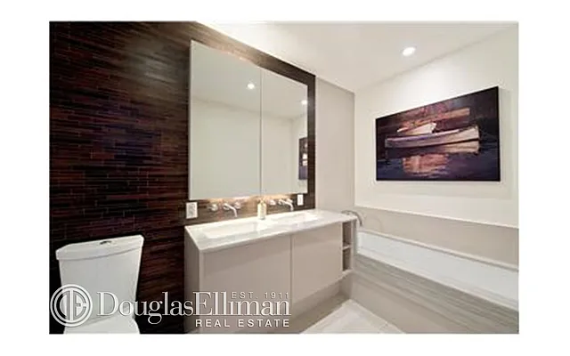 Rented by Douglas Elliman | media 22