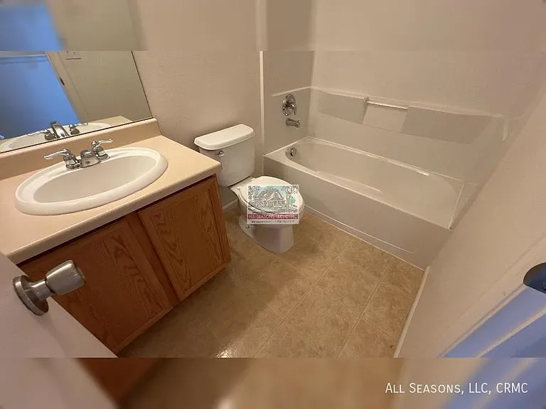 7722 Sandy Springs Point — Photo 9
