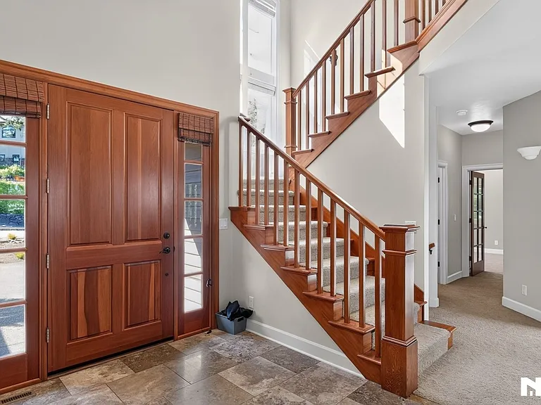 453 Dellwood Dr — Photo 7