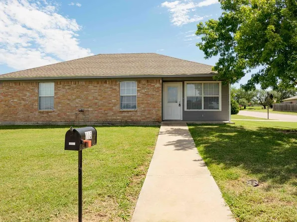 113 Burkett Dr, San Saba, TX 76877