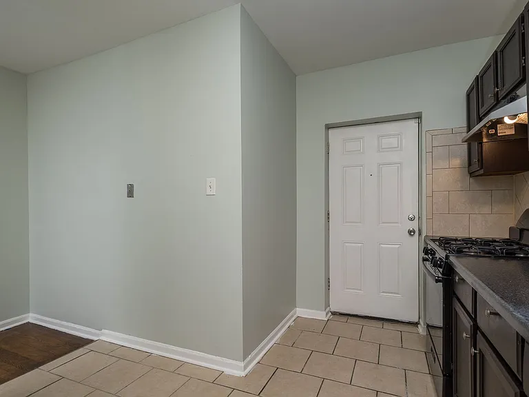 7030 S Paxton Ave #2A — Photo 2