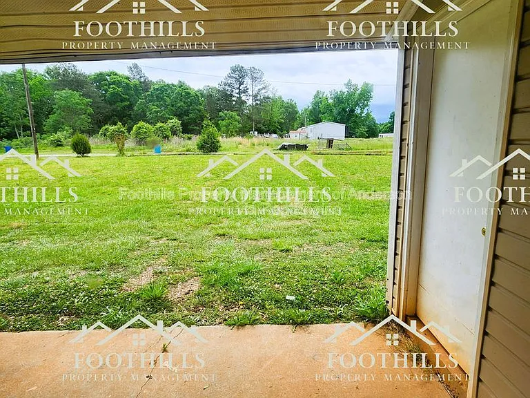 208 N Major Rd #B — Photo 12