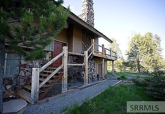 3rd image of 3499 Pine Ln