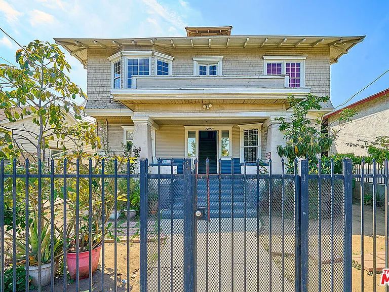 1347 Valencia St — Photo 5