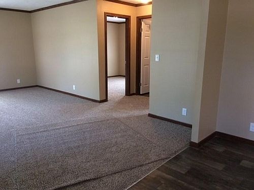 3rd image of 19 Sharon Dr