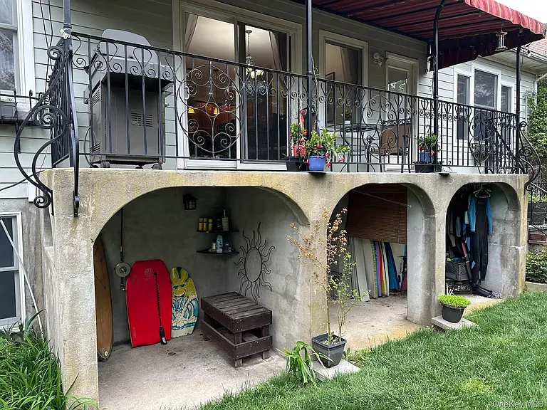322 E Beech St — Photo 26