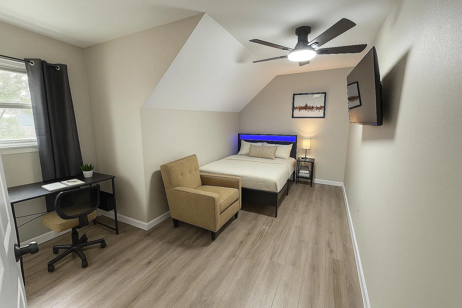 4 bed, 4.0 bath, 1880 sqft, $780 — Photo 4