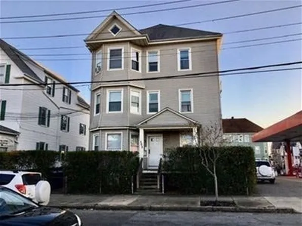 302 Sawyer St, New Bedford, MA 02746