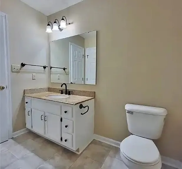 5532 Robmont Dr — Photo 32