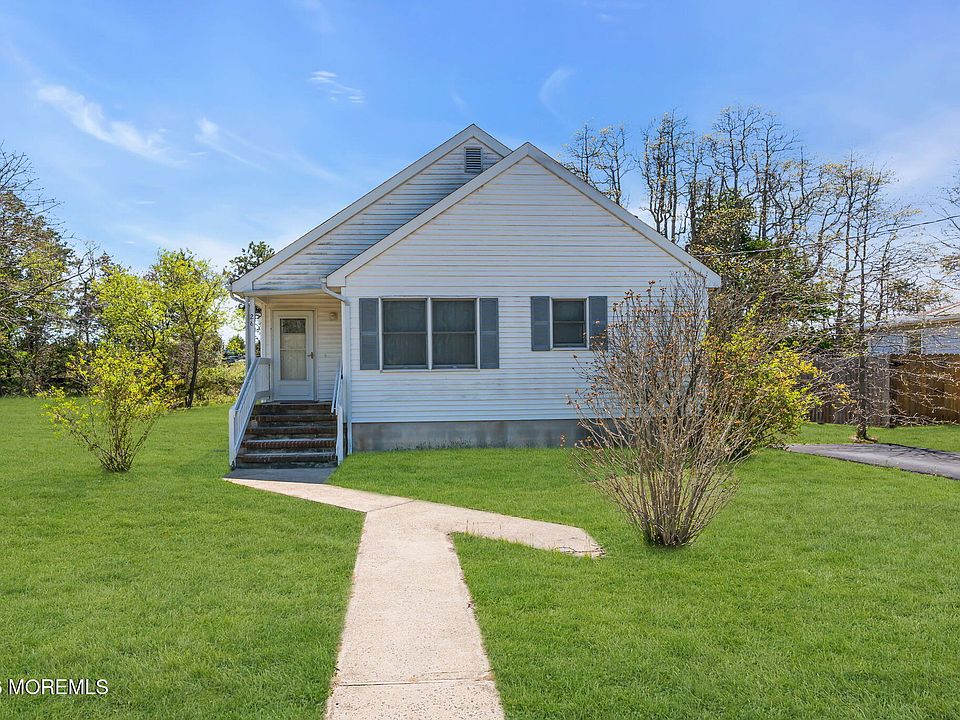 1st image of 26 1st Avenue
