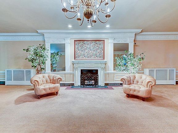 4th image of 118-11 84th Ave #216
