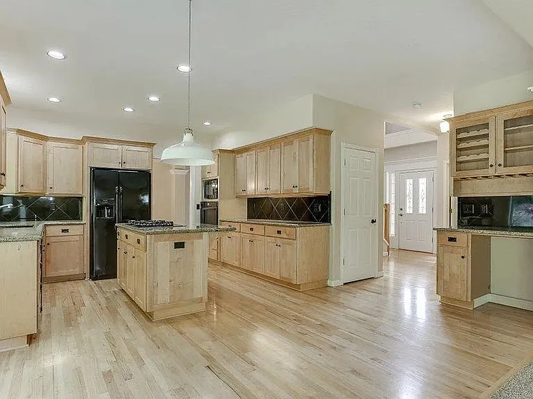 16541 NW Graf St — Photo 8