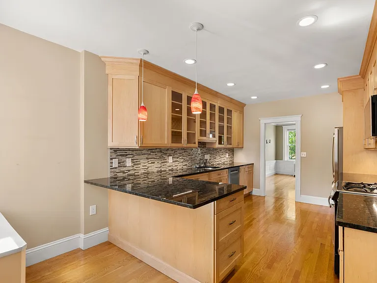 20 Egmont St #4 — Photo 7
