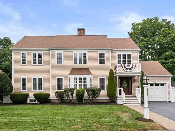 34 Edward Ave, Lynnfield, MA 01940