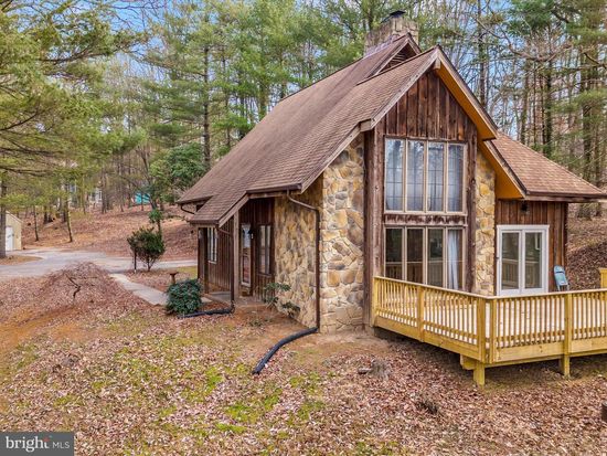 7407 Woodville Rd, Mount Airy, MD 21771