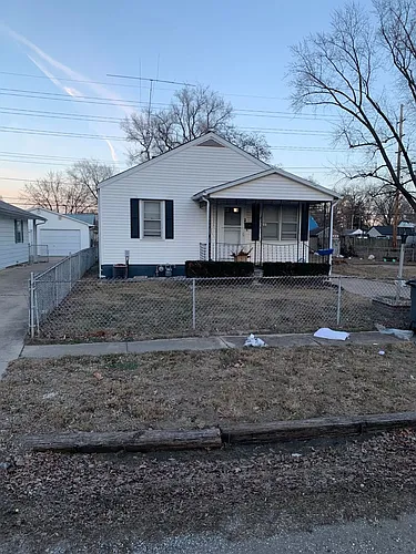630 N Stephens Ave Photo 1