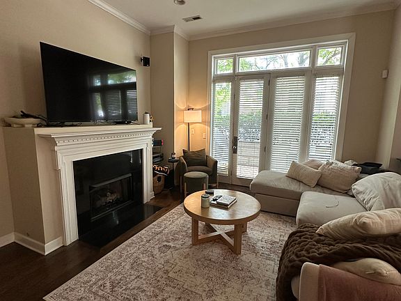 4th image of 3436 N Ashland Ave #1