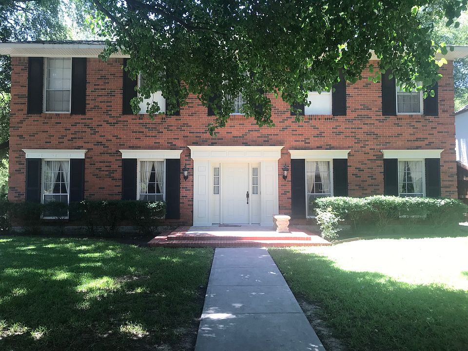 2nd image of 5868 Colhurst St