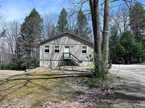 3rd image of 372 Keene Road