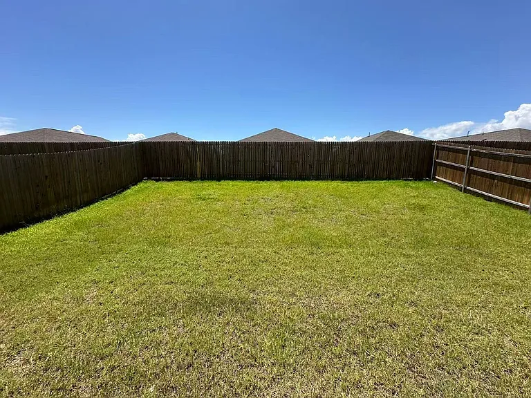 1132 Dashwood Dr — Photo 29