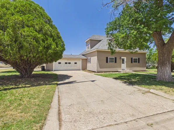 620 S 3rd St, Texhoma, OK 73949